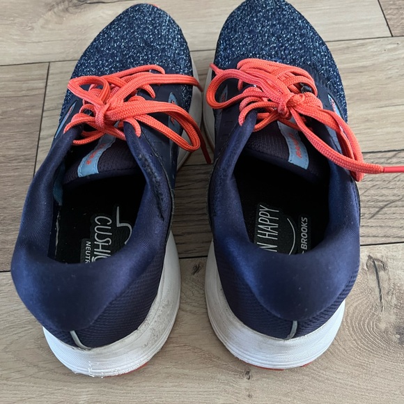 Women’s Brooks Athletic Shoes Sneakers Size 7.5 - Picture 2 of 9